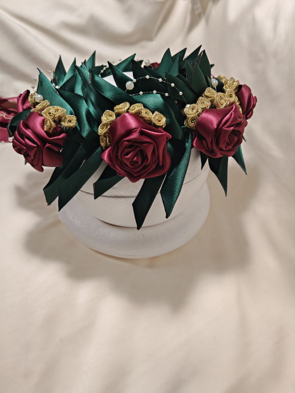 Corona d'alloro con rose e roselline glitterate